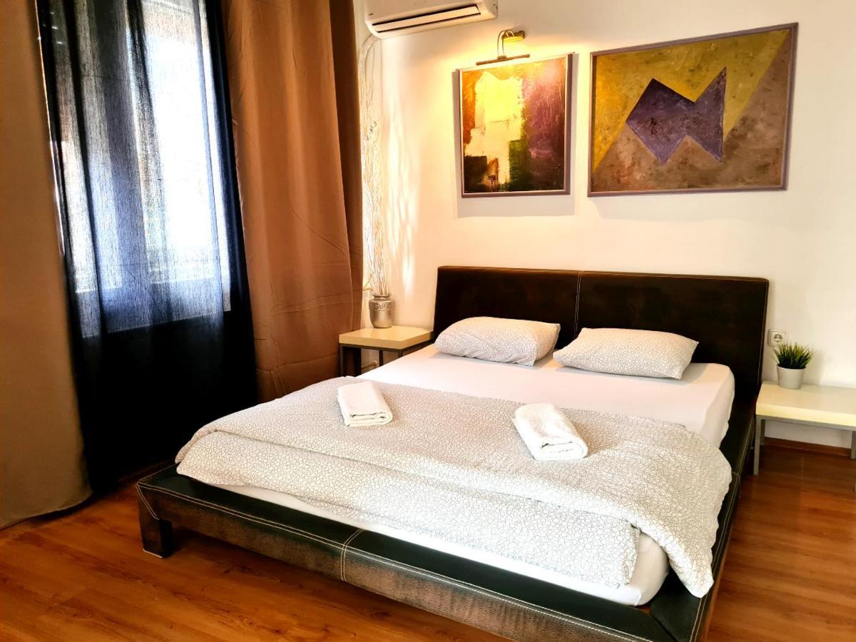 Apartamento Mika Square Skopie Exterior foto