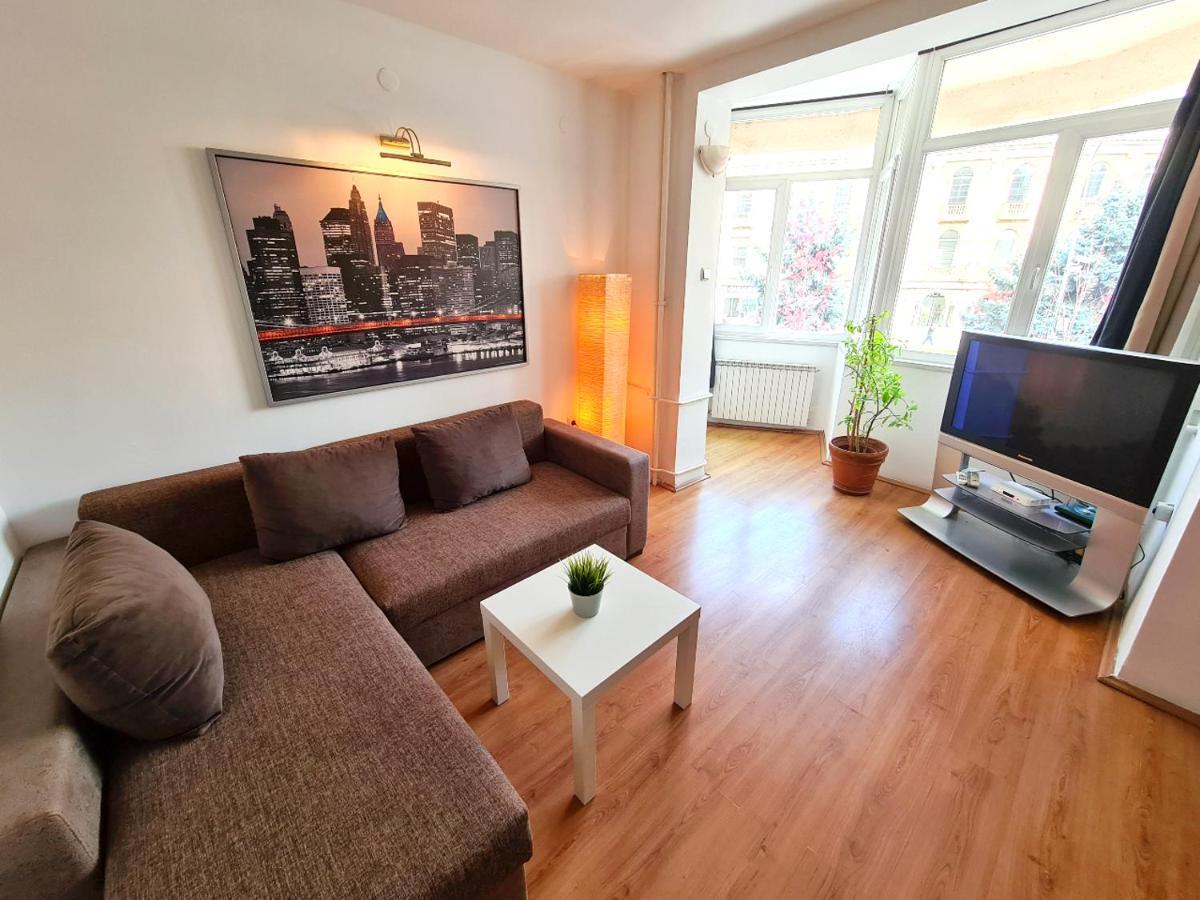 Apartamento Mika Square Skopie Exterior foto